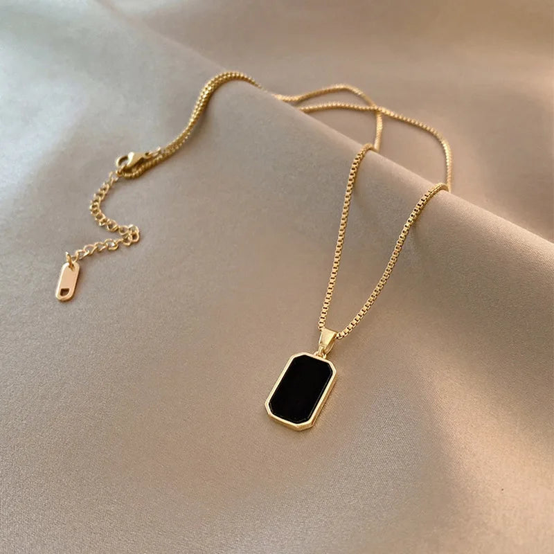 Elegant Black Gold Pendant Necklace