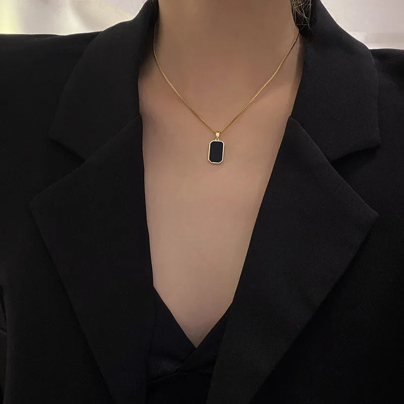 Elegant Black Gold Pendant Necklace